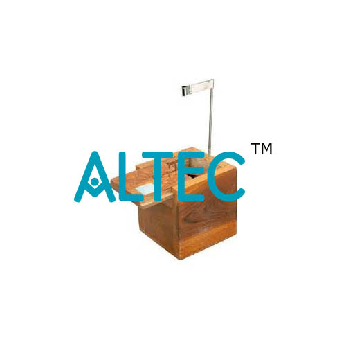 Calorimeter With Wooden Box